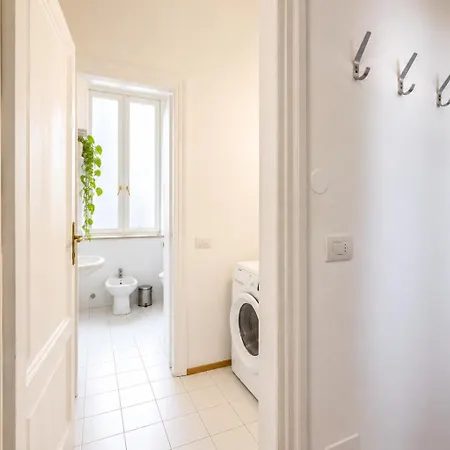Apartment The Design Library - Monforte San Babila